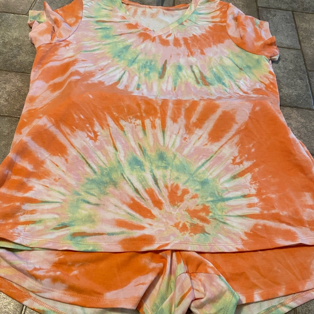 Brand new without tags Honey Me lounge set